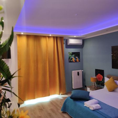 Suite Maison Tropical - Luxury Apartment In Bari Exteriör bild