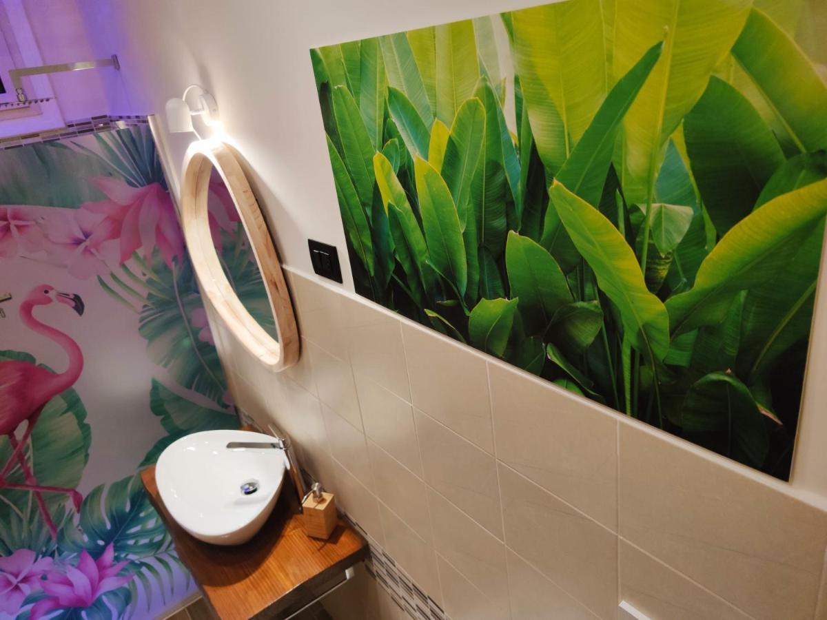 Suite Maison Tropical - Luxury Apartment In Bari Exteriör bild