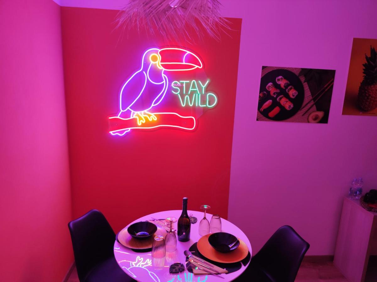 Suite Maison Tropical - Luxury Apartment In Bari Exteriör bild