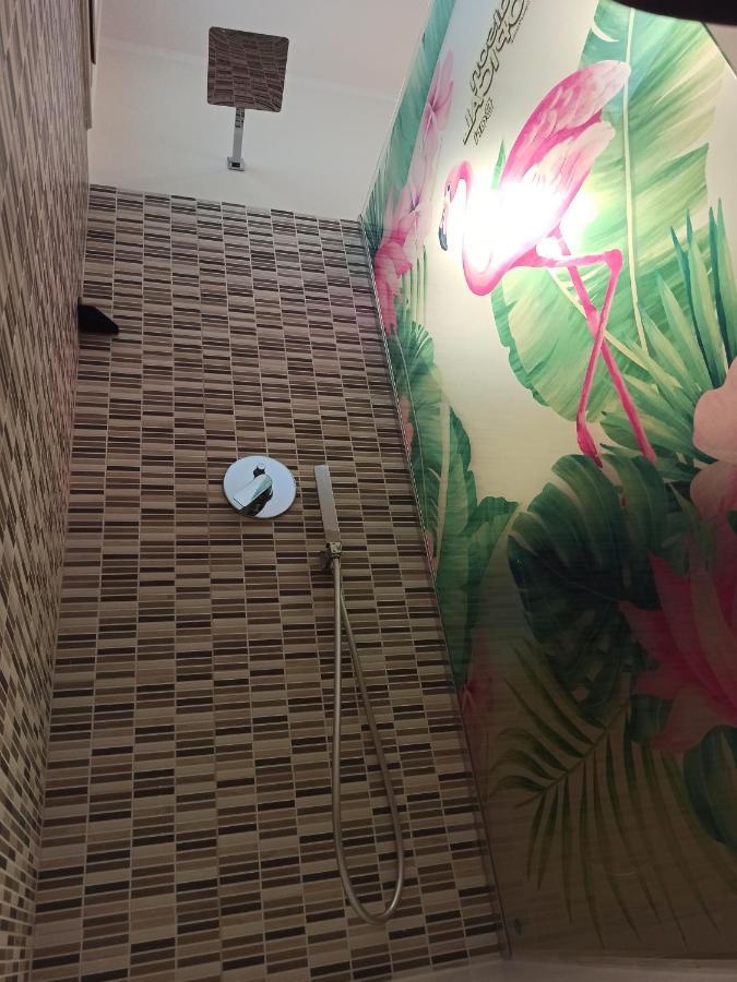 Suite Maison Tropical - Luxury Apartment In Bari Exteriör bild