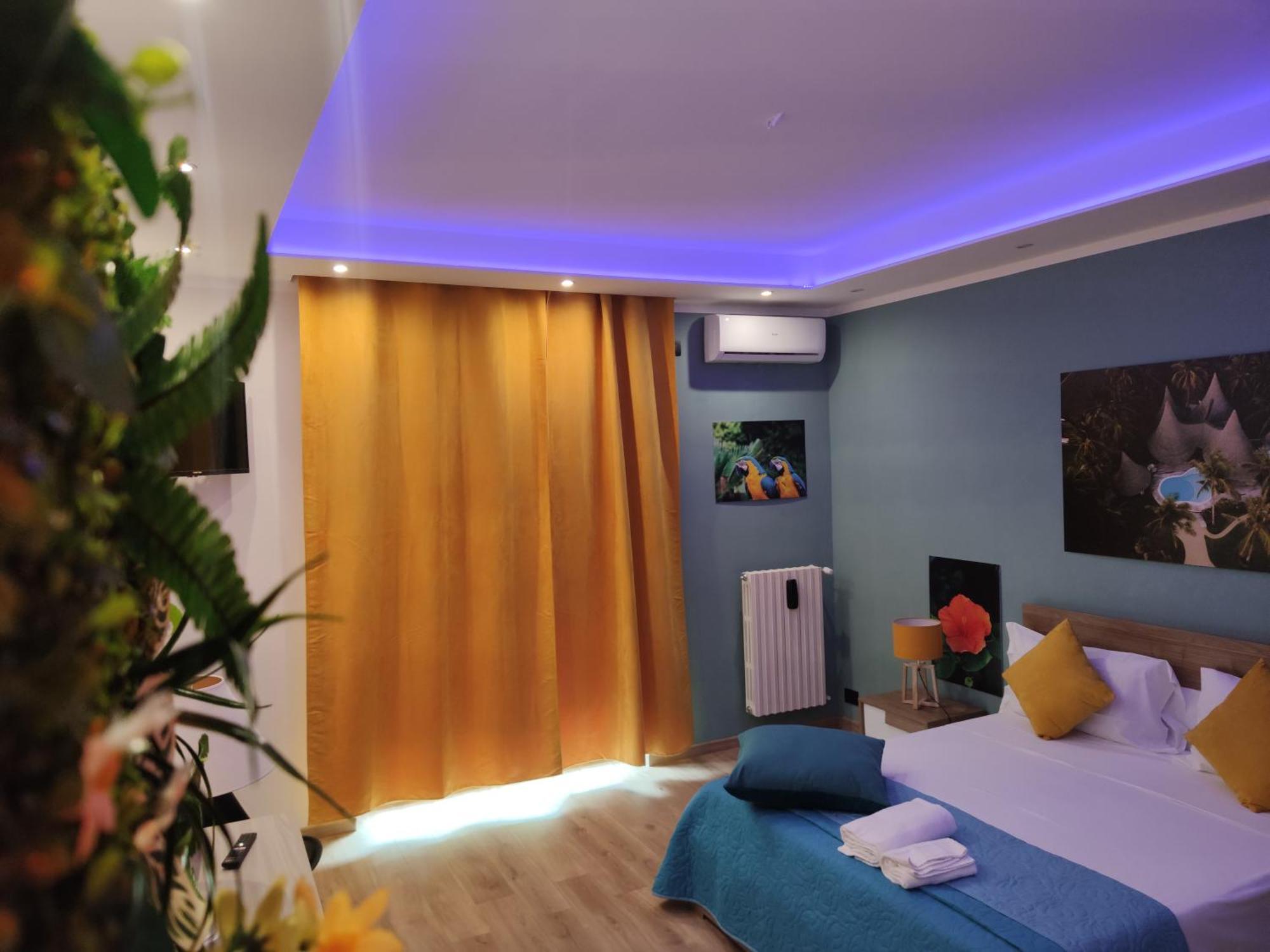 Suite Maison Tropical - Luxury Apartment In Bari Exteriör bild